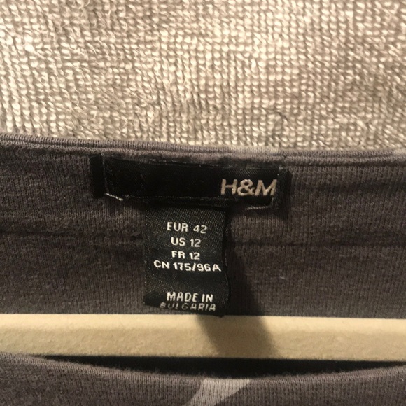H and M dress - Picture 2 of 3